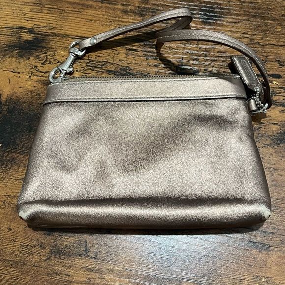 Coach metallic copper wristlet EUC - Picture 4 of 6